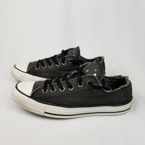 Converse Low Top Double Tongue. Studded